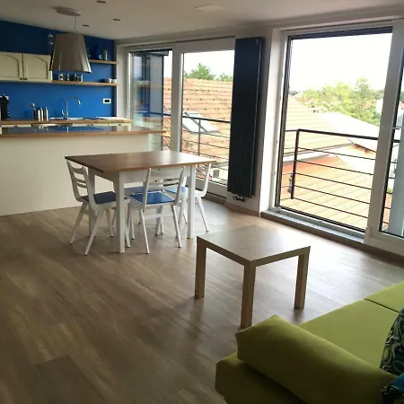 Modern Bright With Free Parking Space Apartma