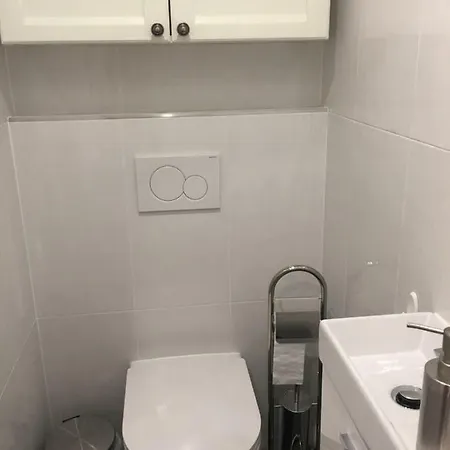 Modern Bright With Free Parking Space Apartma *